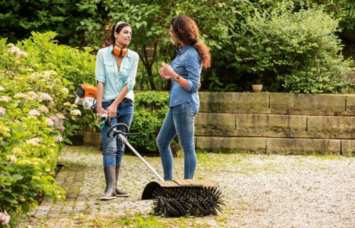 Подметальная щетка STIHL KB-KM