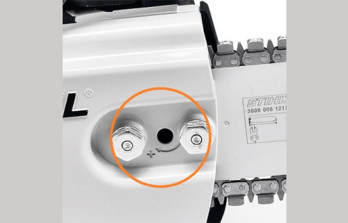 STIHL GS 461 - боковое расположение устройства натяжения цепи