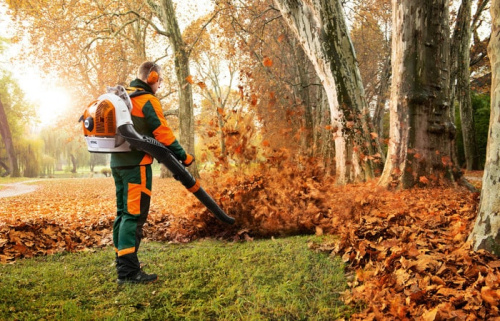 Ранцевая бензиновая воздуходувка STIHL BR 700