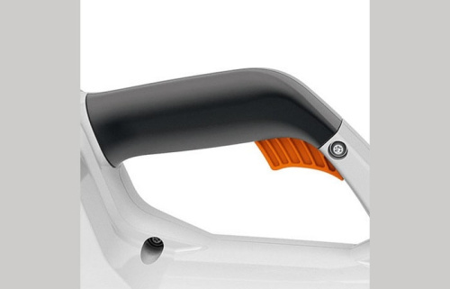 STIHL BGA 56 - удобная рукоятка с мягкой резиновой накладкой