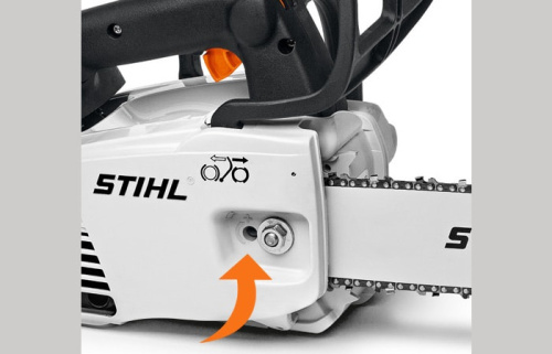 STIHL MS 194 T - боковое расположение винта натяжения цепи