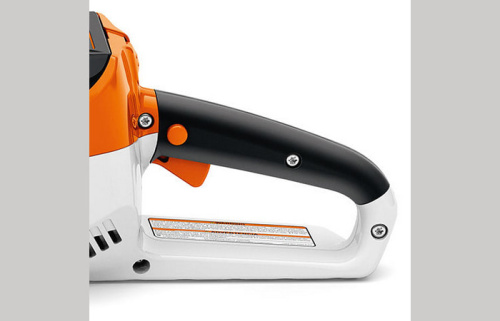 STIHL MSA 120 C - рукоятка эргономичной формы с мягкой накладкой