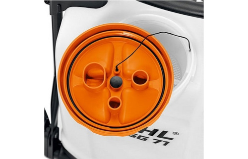 STIHL SG 51 - интегрированные в крышку резервуара мерные емкости