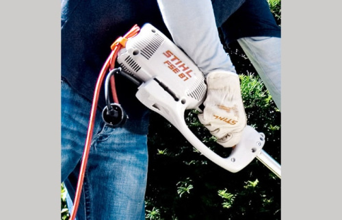 STIHL FSE 60 - приспособление для разгрузки сетевого кабеля