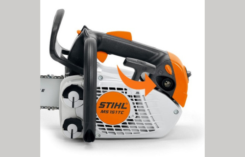 STIHL MS 151 TC-E - ручной топливный насос